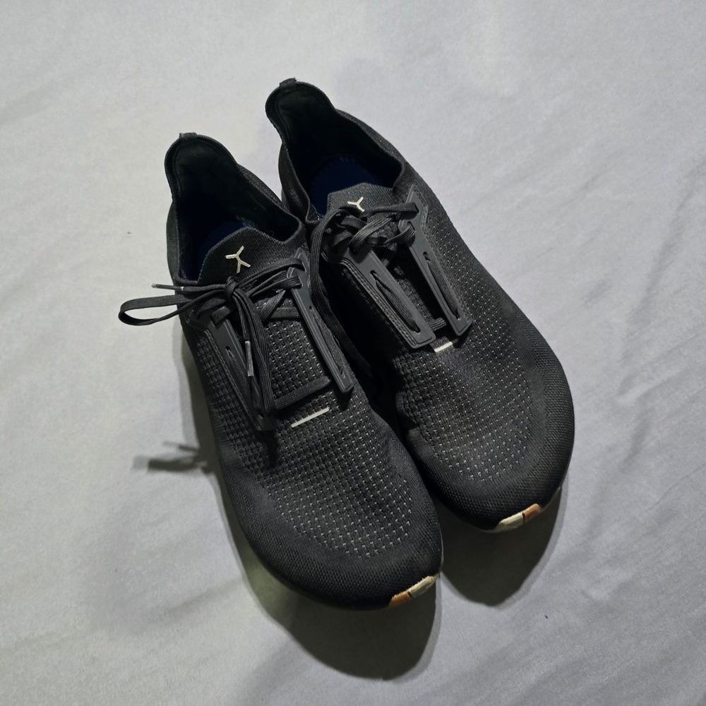Flux Adapt Training Shoes Mens 11.5 Black Gum Sole Minimalist Cross Trainers